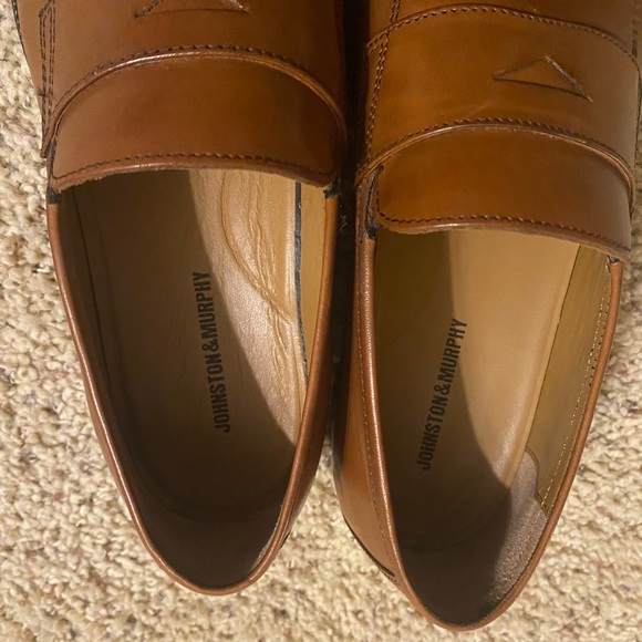 Johnston and Murphy Tan Leather Dress Loafers